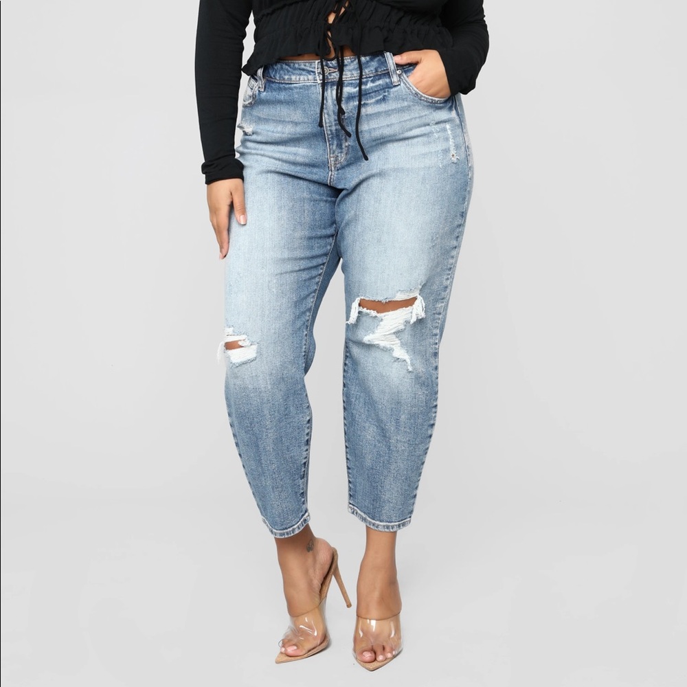 Fashion Nova Mom Jeans- Medium Wash